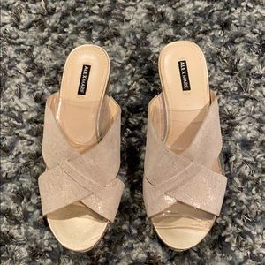 Alex Marie size 6.5 gold/cream sandal